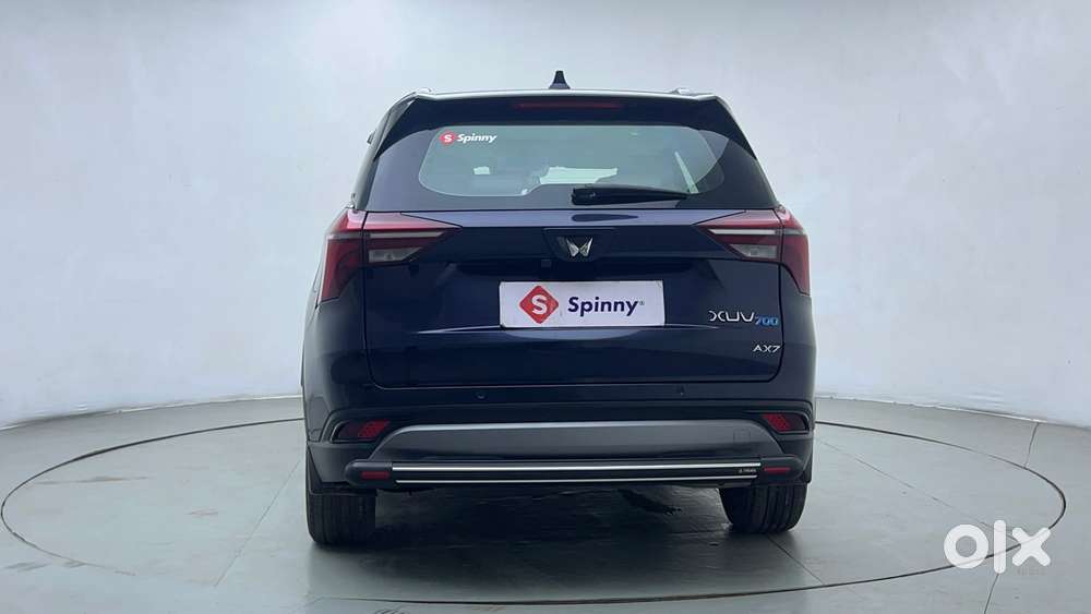 Mahindra Xuv700 2.0 Ax 7 Petrol Mt Str, 2023, Petrol