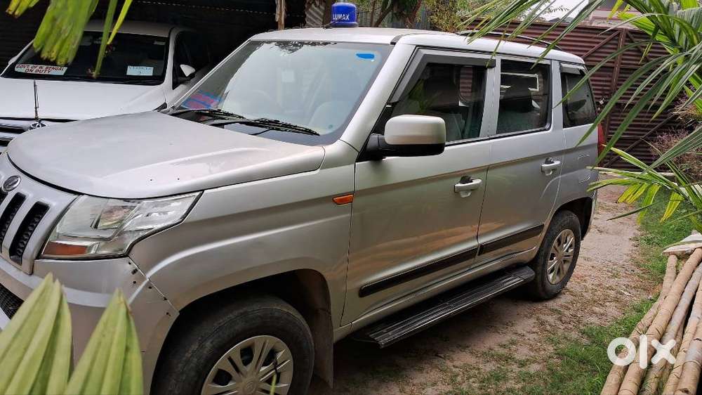 Mahindra Tuv 300 T4 2017