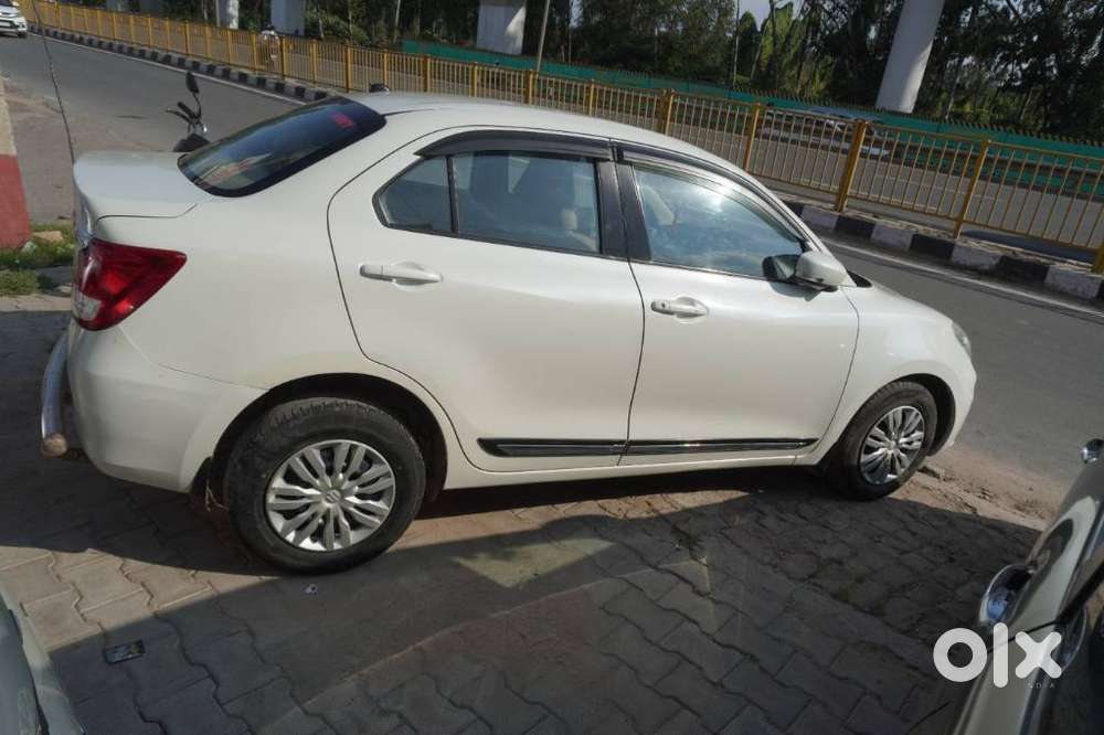 Maruti Suzuki Dzire 1.2 Vxi, 2022, Petrol