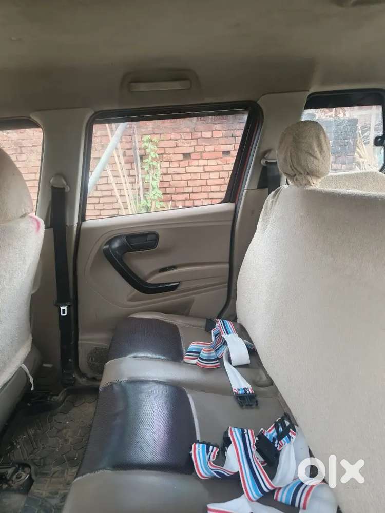 Mahindra Tuv 300 2017