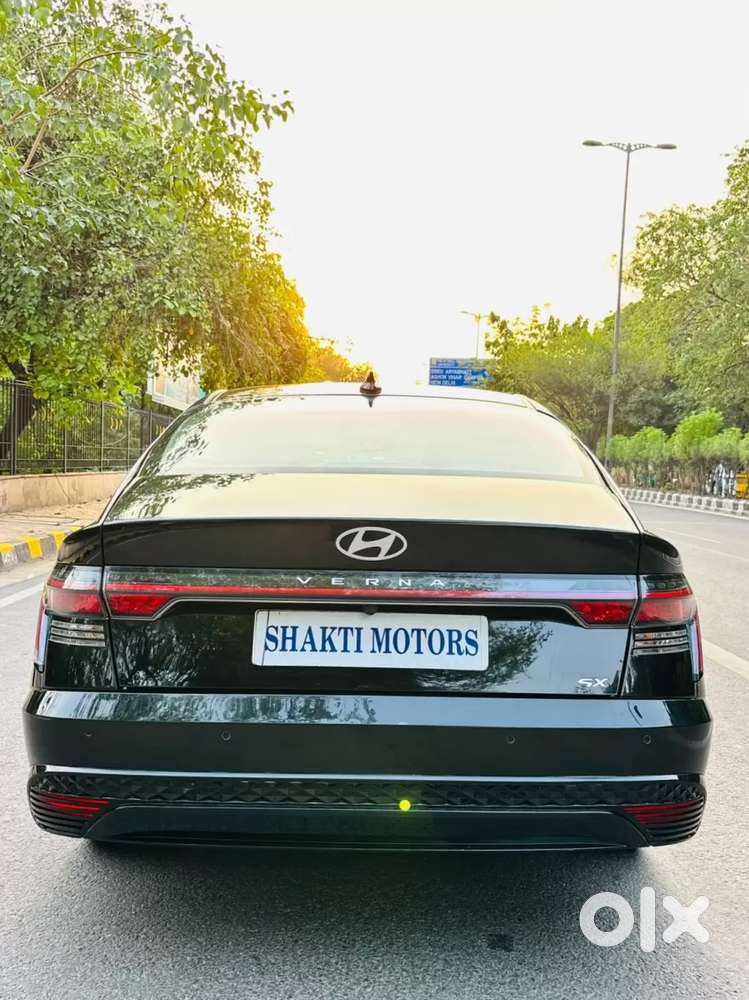 Hyundai Verna 1.5 Sx (o) Vtvt Ivt, 2024, Petrol
