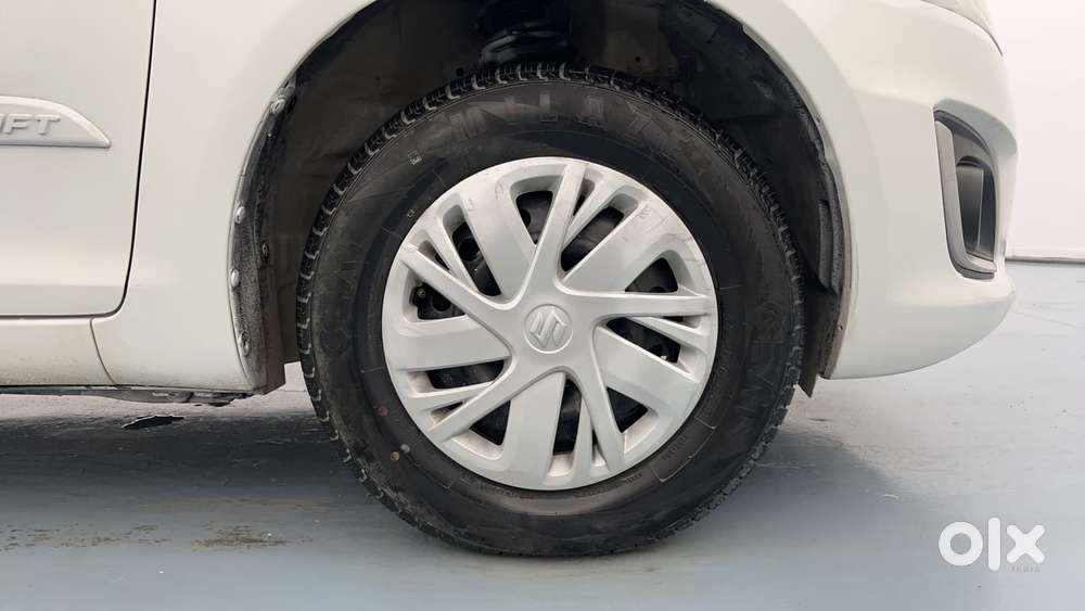 Maruti Suzuki Swift Vvt Vxi, 2016, Petrol