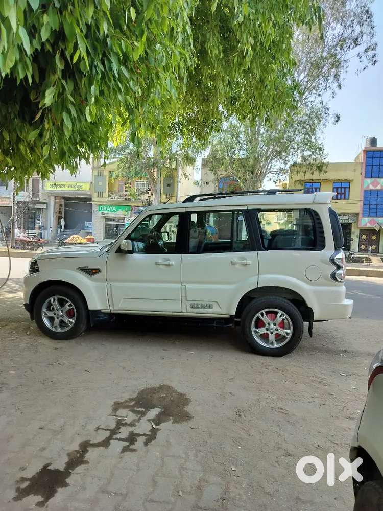 Mahindra Scorpio 2018 Diesel Well Maintained