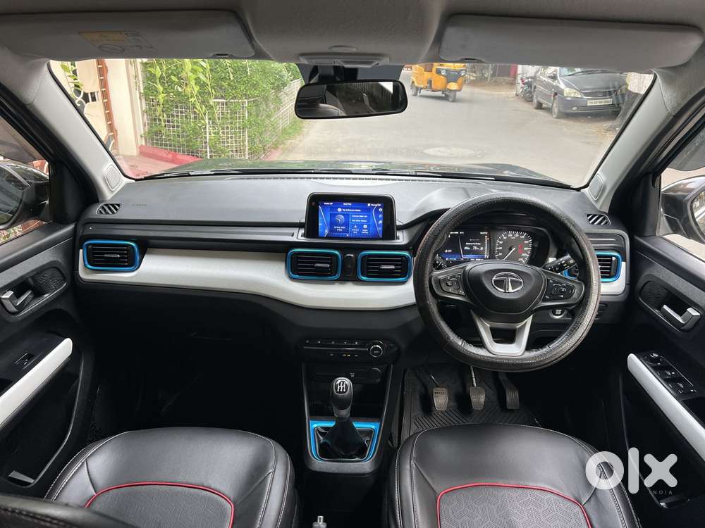 Tata Punch 1.2 Revotron Creative Dual Tone, 2021, Petrol
