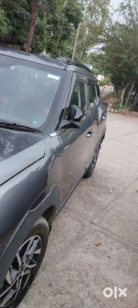 Mahindra Xuv 3xo 2025 Petrol 8100 Km Driven
