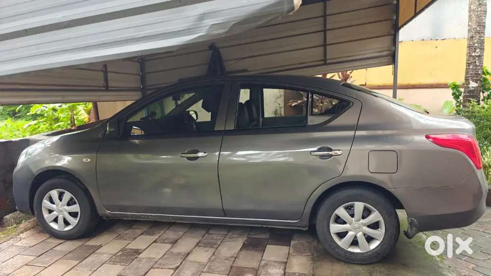 Nissan Sunny Petrol 2011