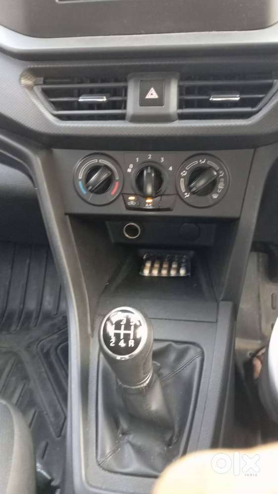 Maruti Suzuki Brezza 1.5 Lxi Smart Hybrid, 2022, Cng & Hybrids
