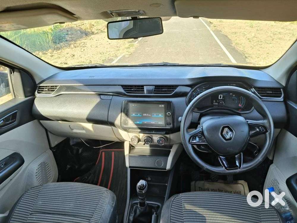 Renault Triber Rxt, 2022, Petrol