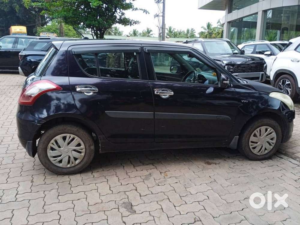 Maruti Suzuki Swift Vxi 1.2 Abs Bs-iv, 2015, Petrol