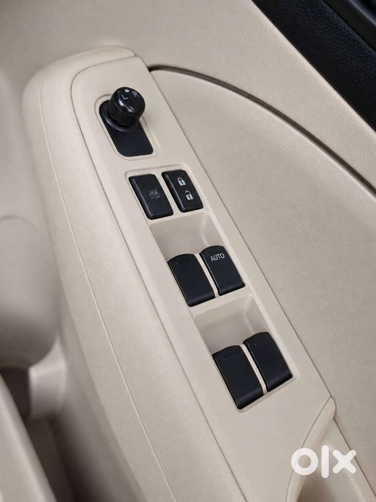 Maruti Suzuki Dzire 1.2 Vxi, 2017, Petrol