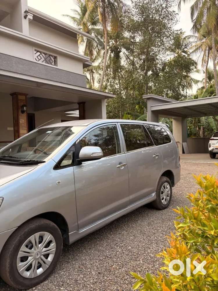 Toyota Innova 2016 Diesel Well Maintained. No Pending Workes