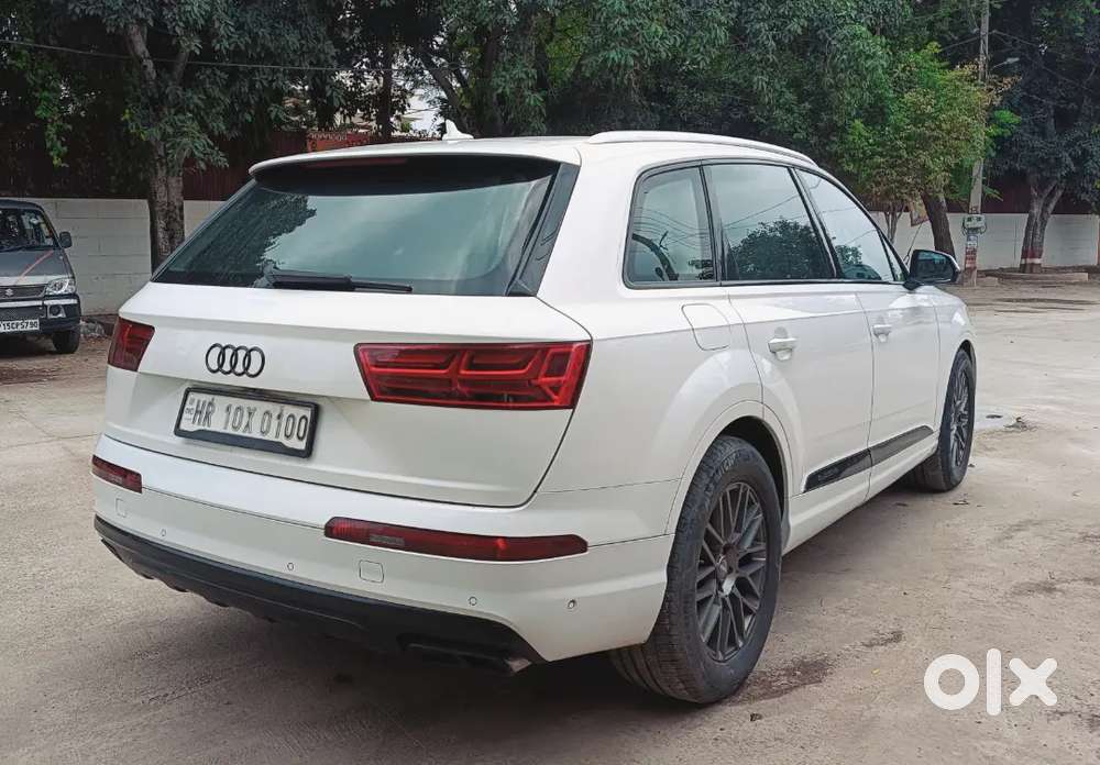 Audi Q7 3.0 Tdi 2019. Full Insured Valued 35 Lakhs.