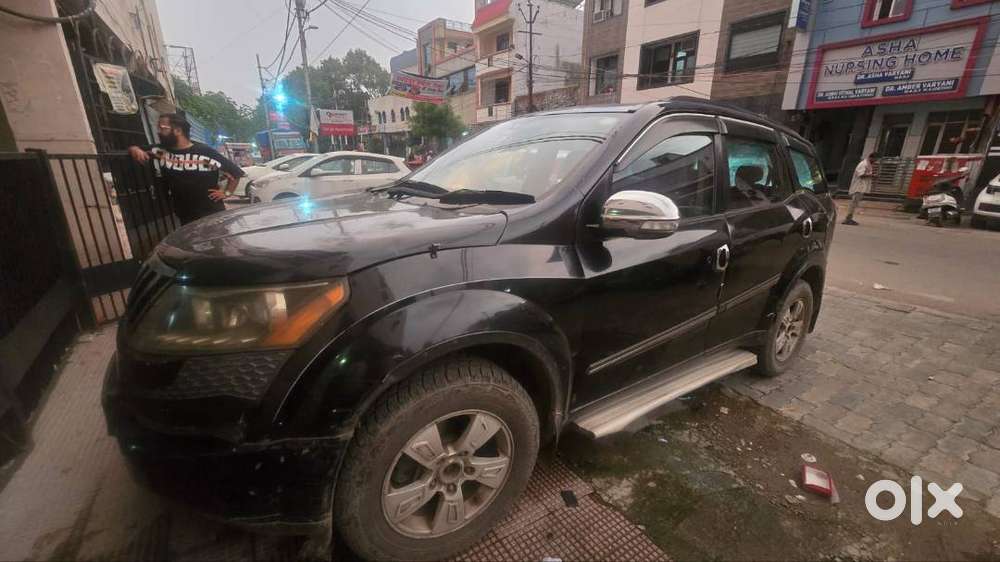 Mahindra Xuv 500 Year 2014 Black Colour