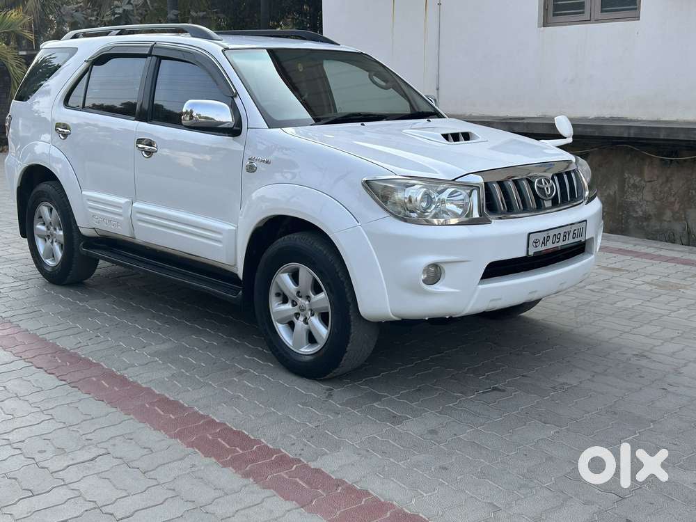 Toyota Fortuner 3.0 4x4 Manual, 2010, Diesel