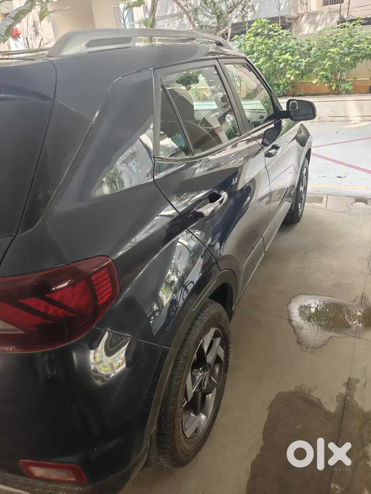 Hyundai Venue 2022 Diesel Well Maintained