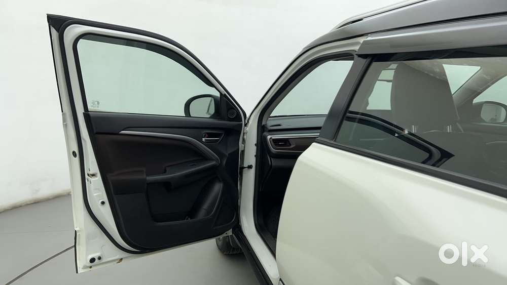 Maruti Suzuki Brezza 1.5 Zxi At Smart Hybrid Dual Tone, 2023, Petrol