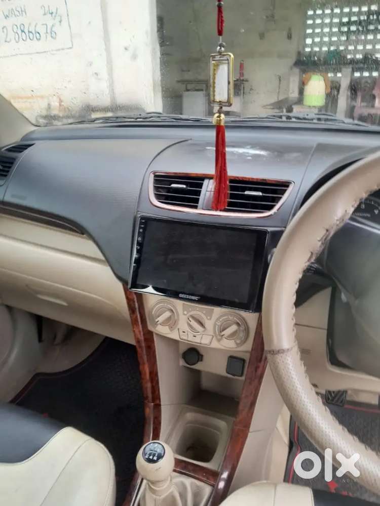 Maruti Suzuki Dzire 2016 Diesel 122000 Km Driven 50%tyres