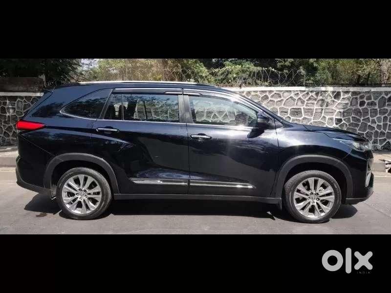 Toyota Innova Hycross 2.0 Zx (o) Hybrid 7 Str, 2023, Petrol