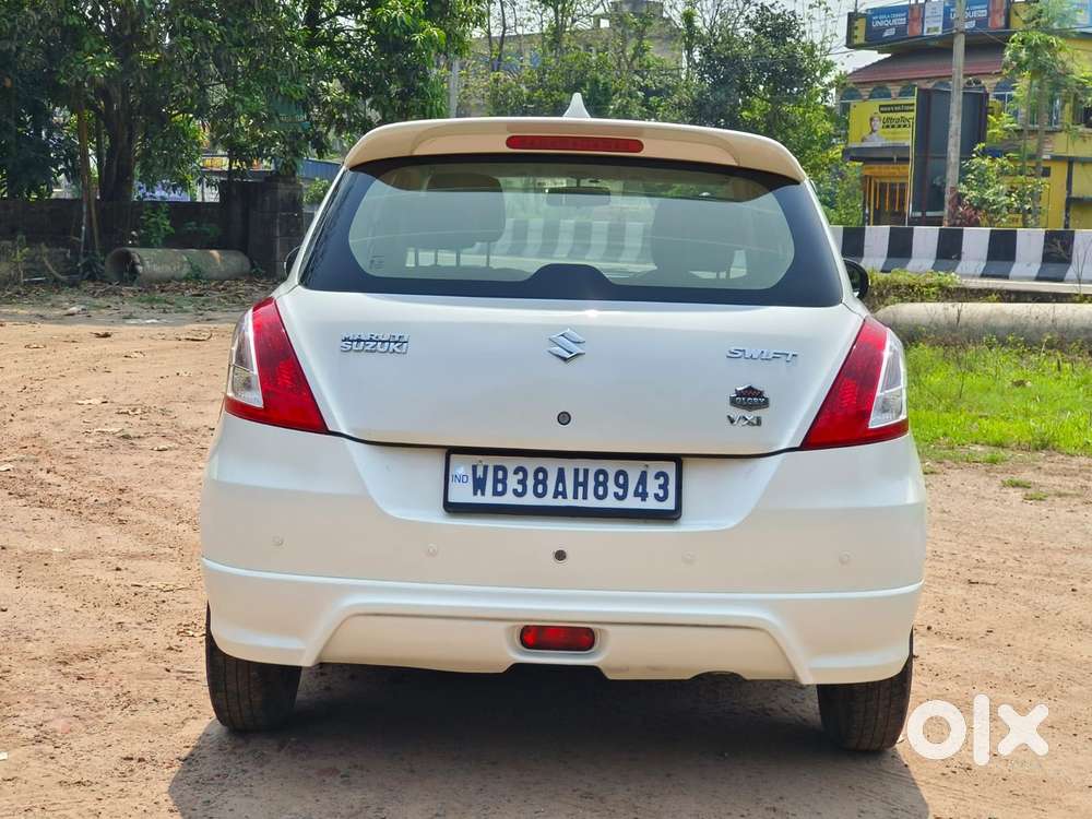 Maruti Suzuki Swift Vxi 1.2 Abs Bs-iv, 2016, Petrol