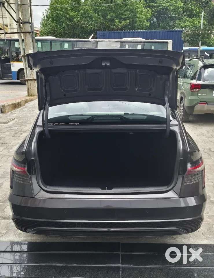 Hyundai Verna 1.5 Sx (o) Vtvt, 2023, Petrol