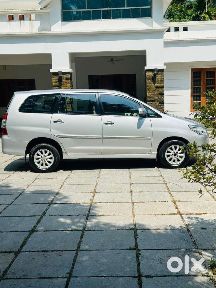 Toyota Innova 2.5 V 8 Str, 2013, Diesel