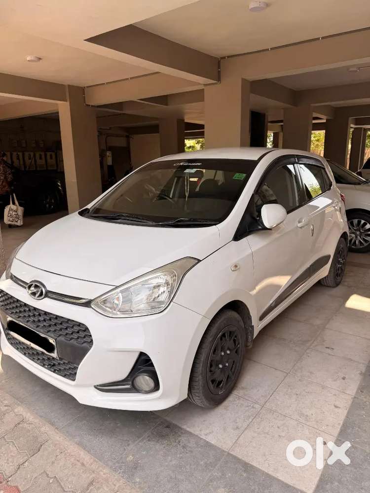 Hyundai Grand I10 Sportz Diesel 2017 Well Maintained