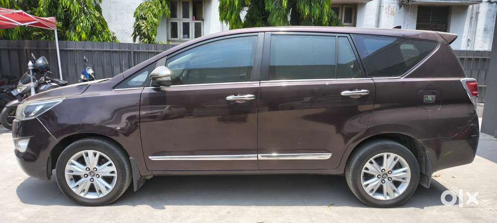 Toyota Innova Crysta 2.8z Automatic, 2017, Diesel