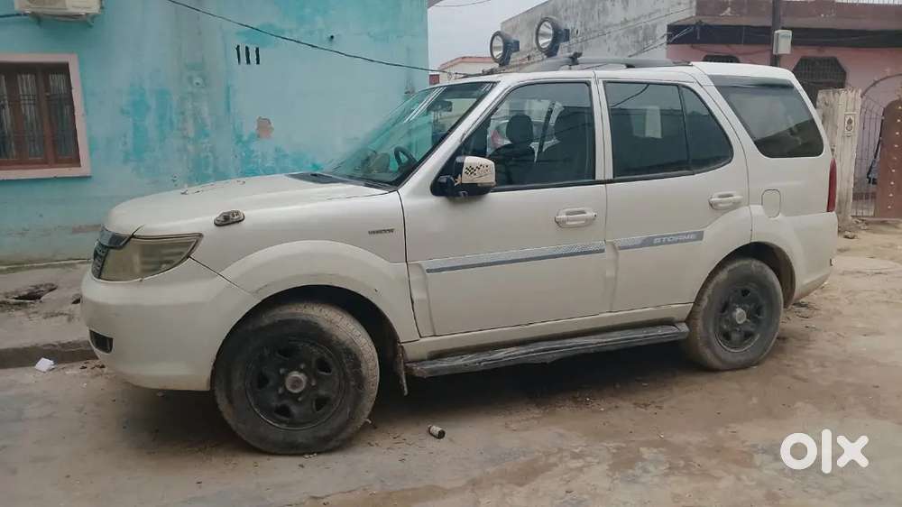 Tata Safari Storme 2017