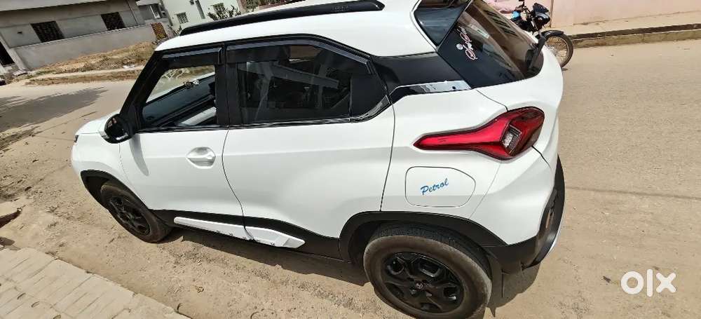 Tata Punch 2025 Petrol 5200 Km Driven