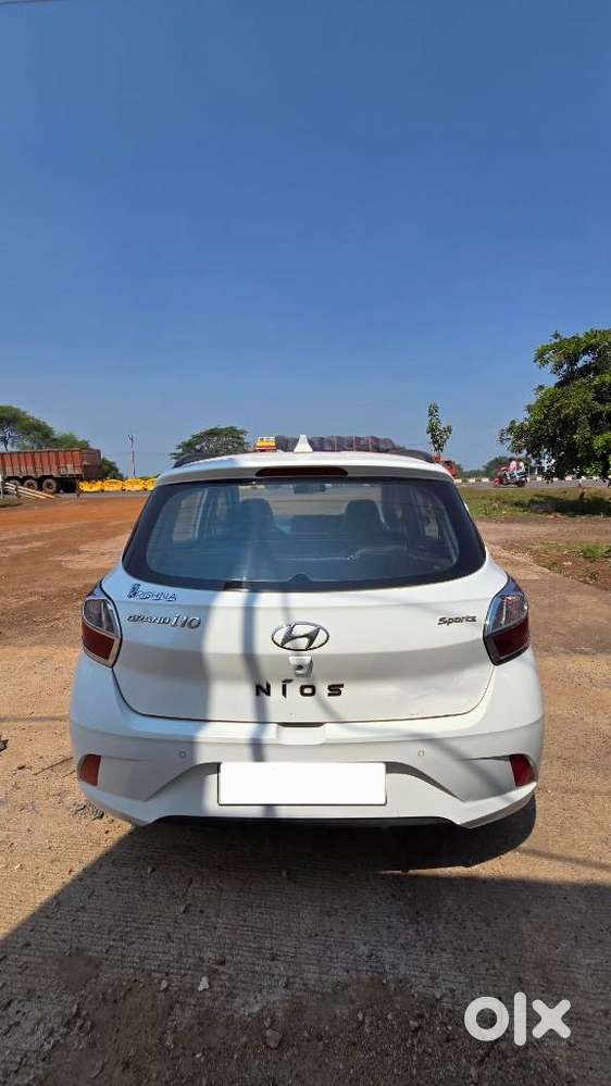 Hyundai Grand I10 Nios Sportz 1.2 At, 2020, Petrol