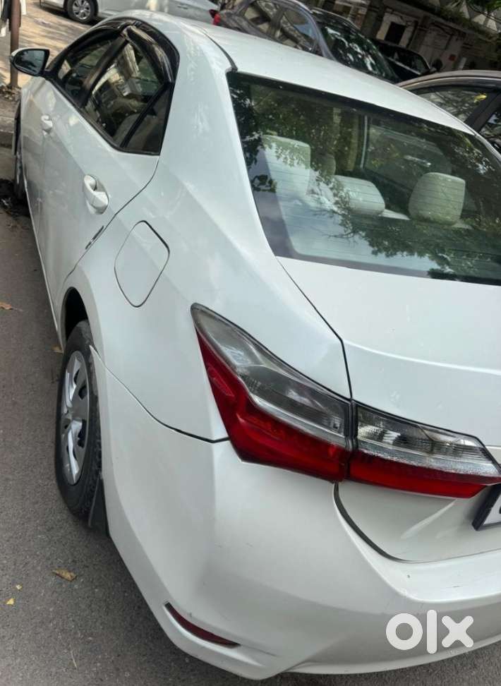 Toyota Corolla Altis 1.8 J, 2017, Petrol
