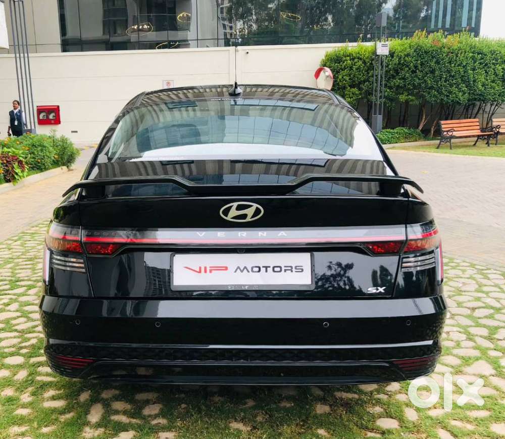 Hyundai Verna 1.5 Sx (o) Vtvt Ivt, 2025, Petrol