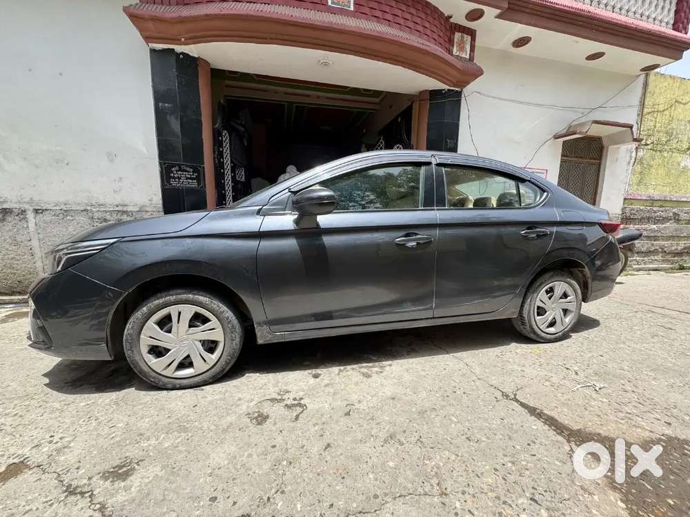 Honda City 2024 Petrol 30000 Km Driven