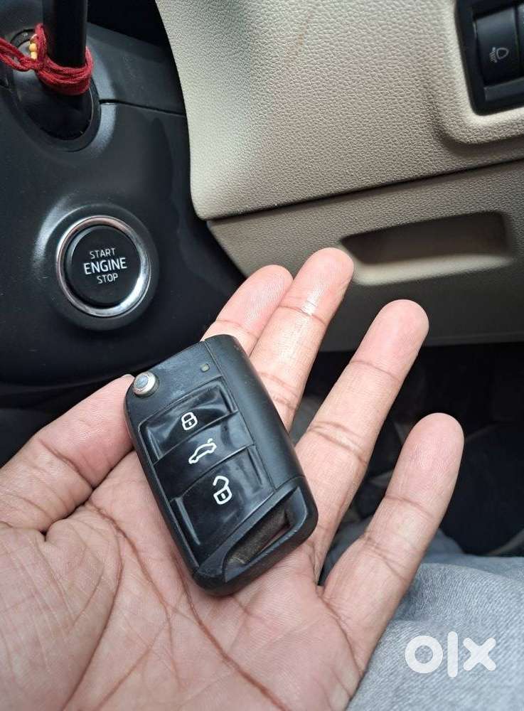 Skoda Slavia 1.0 Ambition Tsi, 2023, Petrol