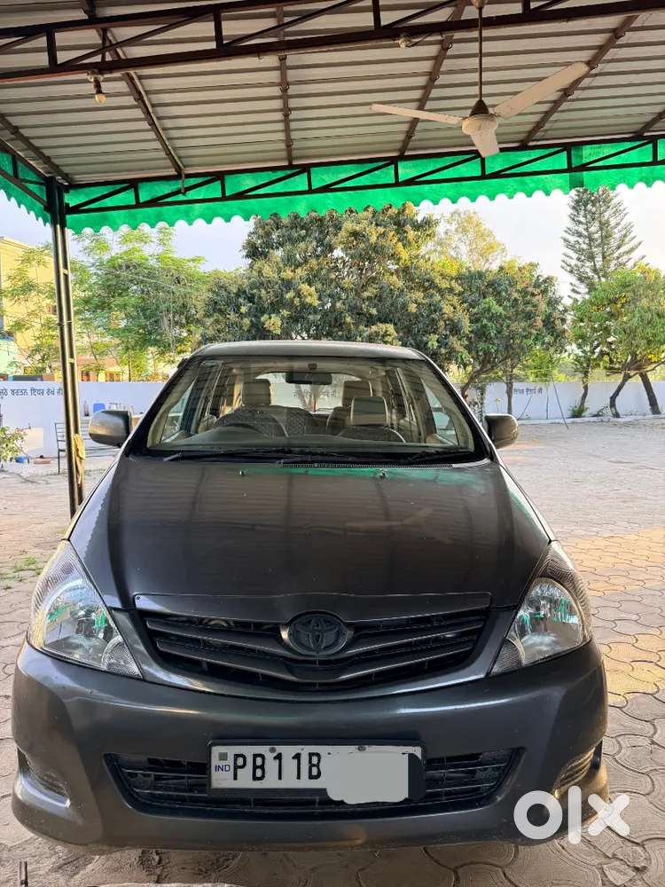 Toyota Innova 2011 Diesel Well Maintained