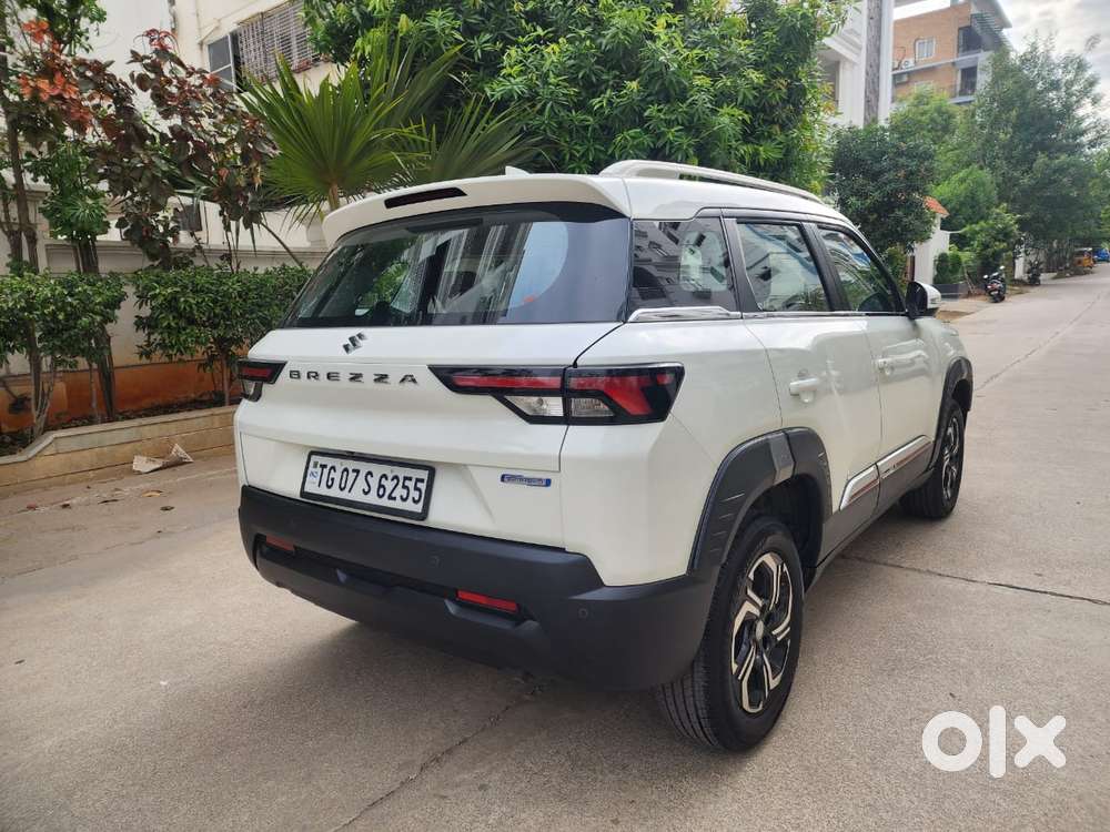 Maruti Suzuki Brezza 1.5 Vxi At Smart Hybrid, 2025, Petrol