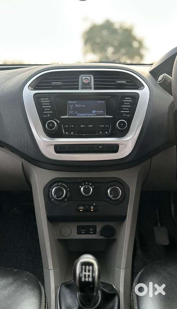 Tata Tiago 1.2 Revotron Xt, 2017, Petrol