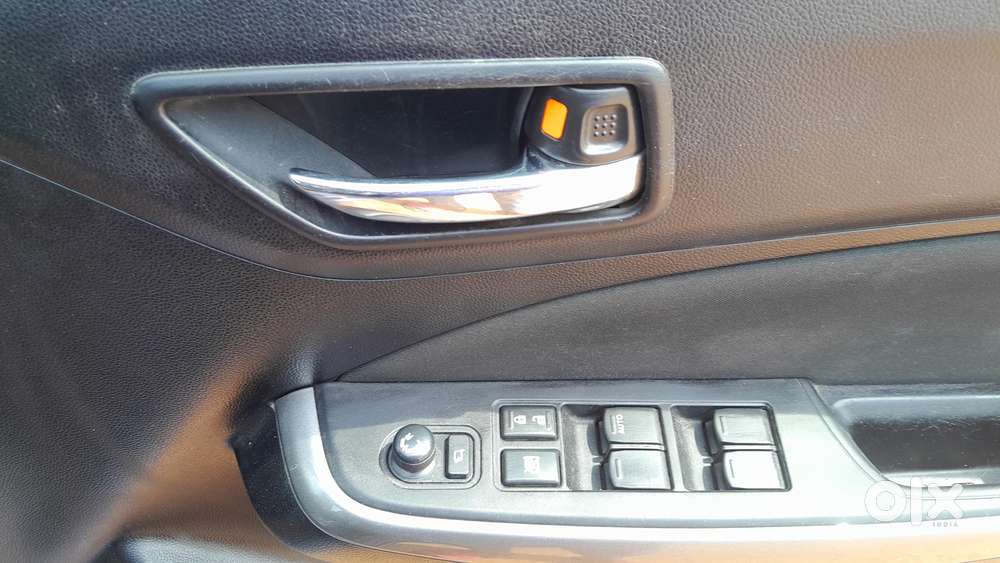 Maruti Suzuki Swift Amt Zxi, 2018, Petrol
