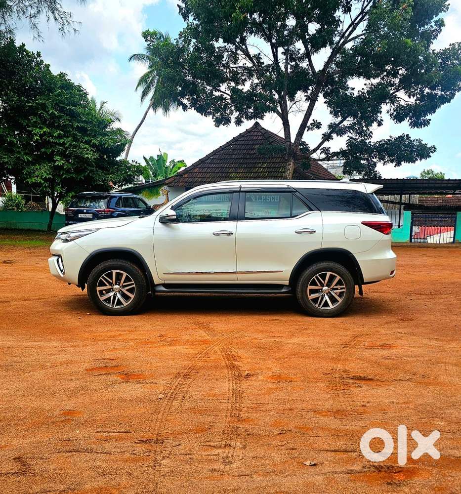 2017 Toyota Fortuner 4x4 At Orginal Kerala