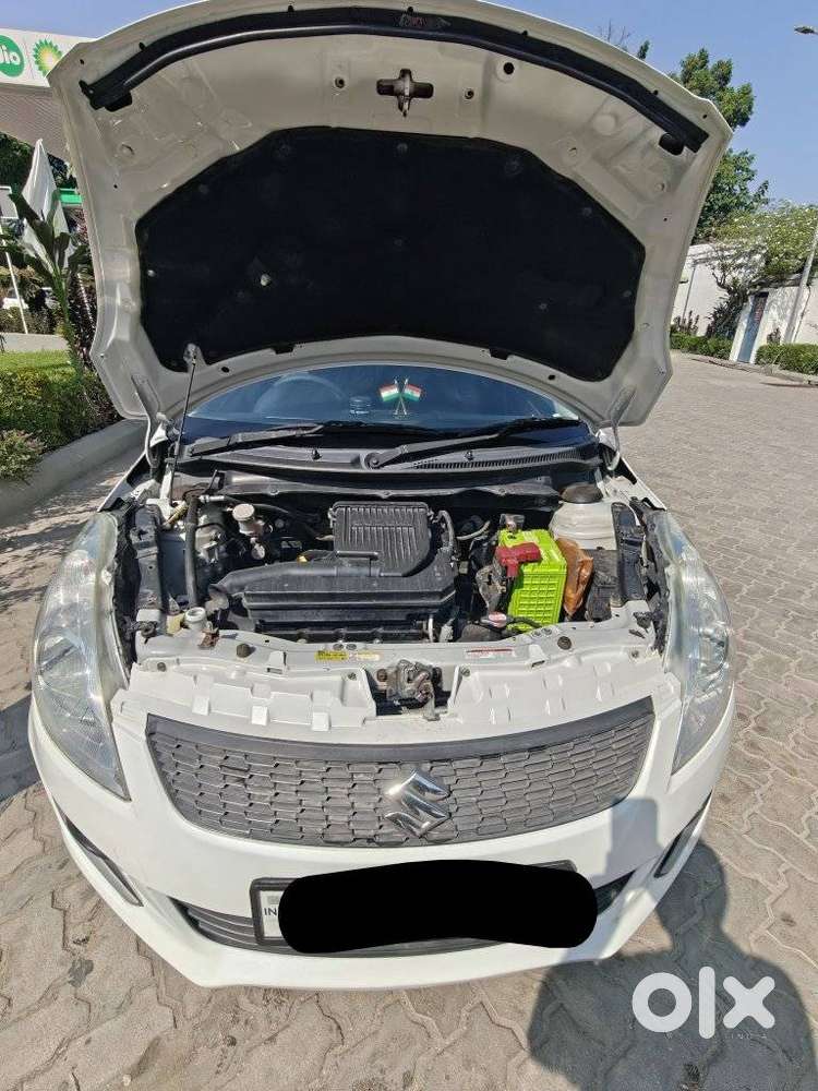Maruti Suzuki Swift Vxi With Abs, 2016, Petrol