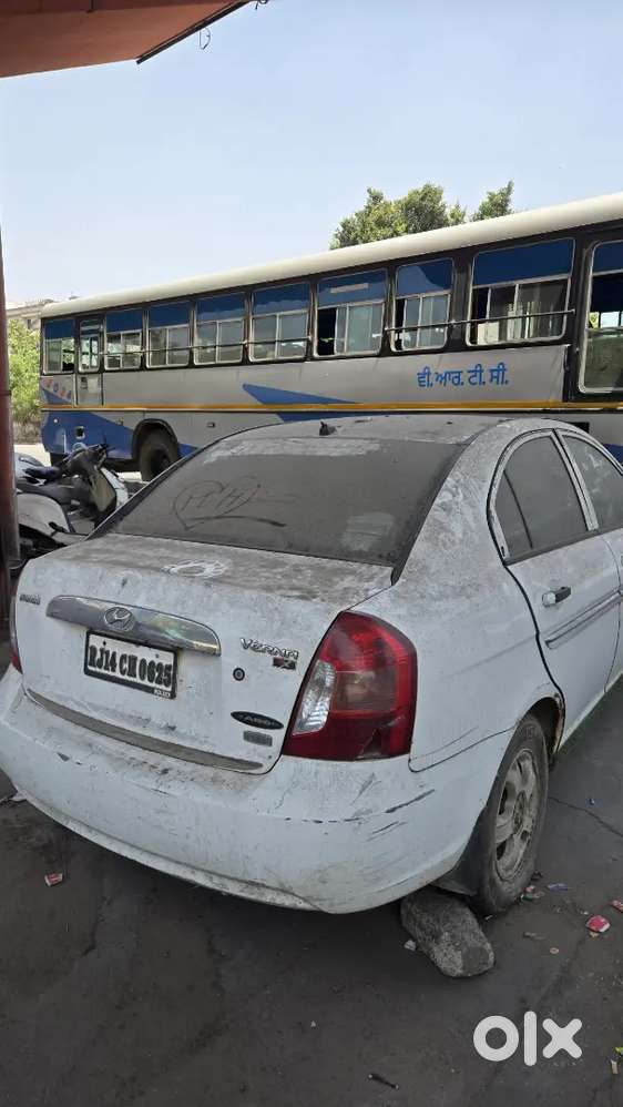 Hyundai Verna 2011 Half Self Start For Sale