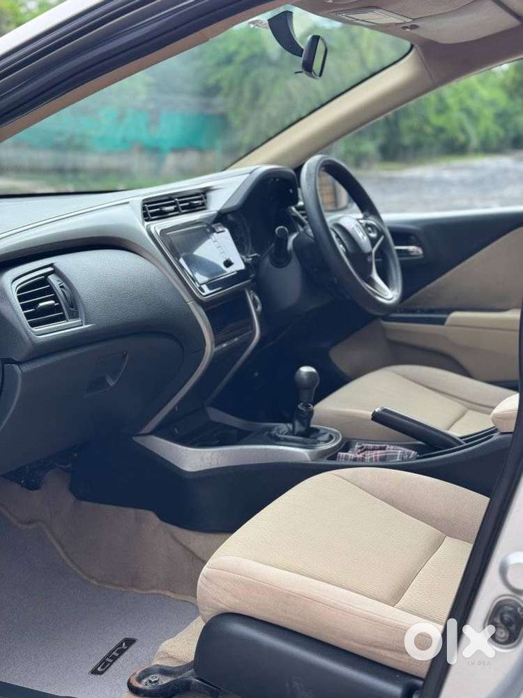 Honda City I-vtec V, 2018, Petrol