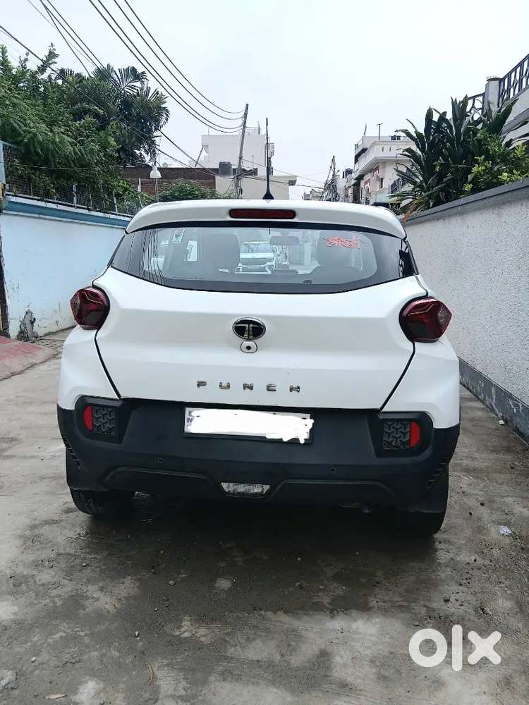Tata Punch 1.2 Rhythm 2024