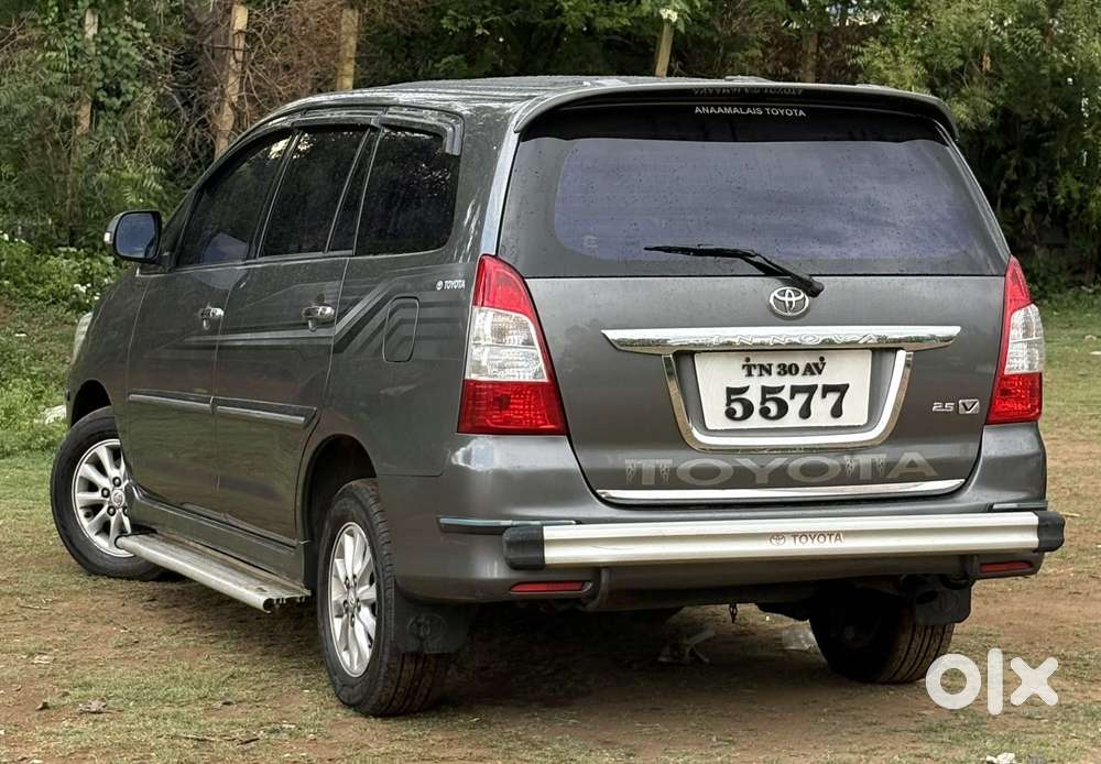 Toyota Innova 2.5 V 8 Str, 2013, Diesel
