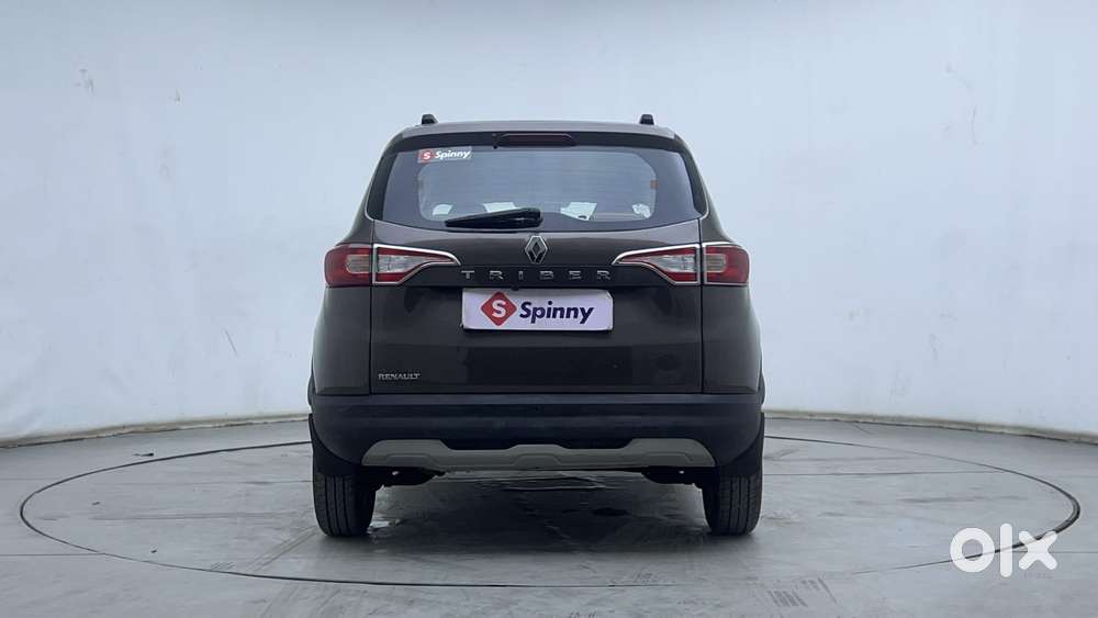 Renault Triber Rxz, 2022, Petrol