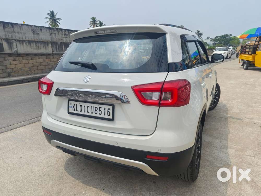 Maruti Suzuki Vitara Brezza Zxi+ Mt, 2022, Petrol