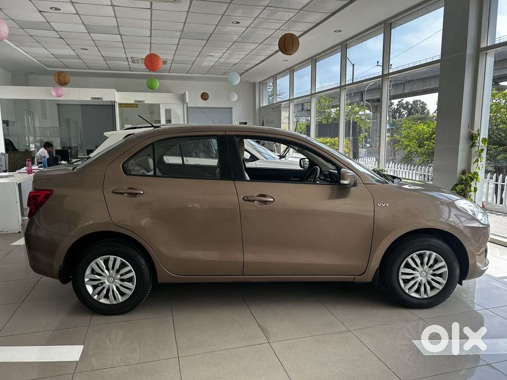 Maruti Suzuki Swift Dzire 1.2 Vxi, 2017, Petrol