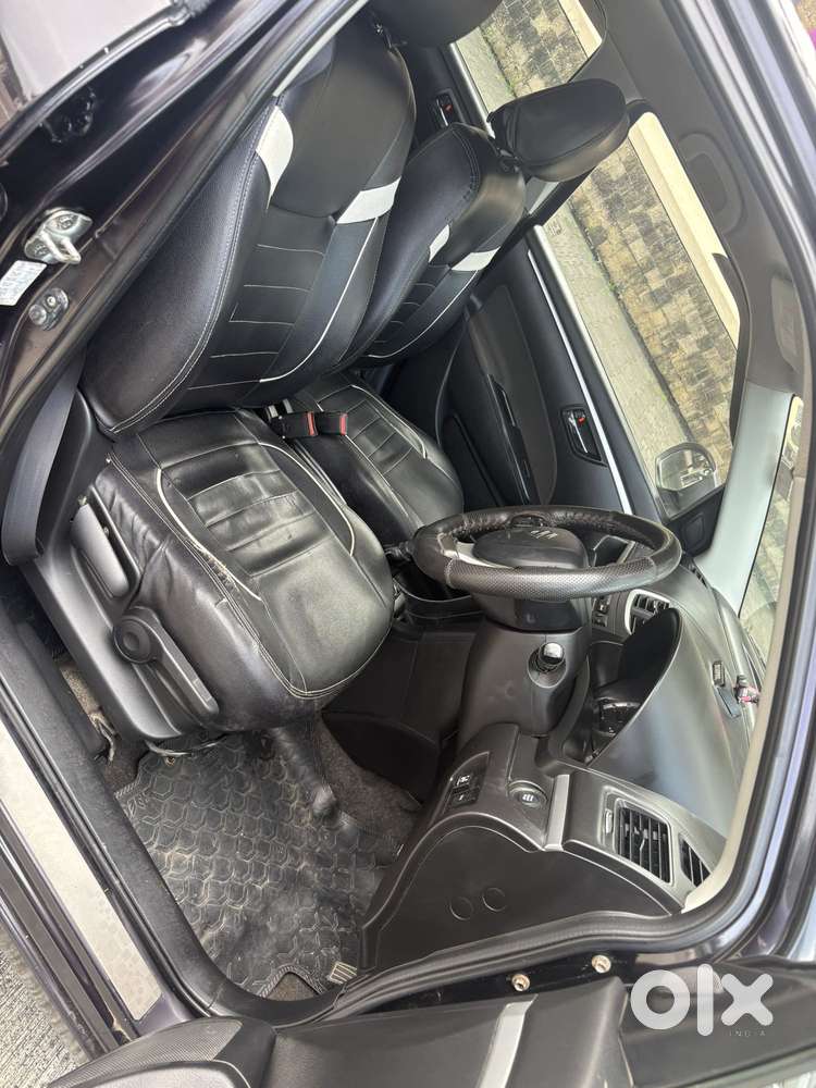 Maruti Suzuki Swift Zxi Plus Dual Tone, 2015, Petrol