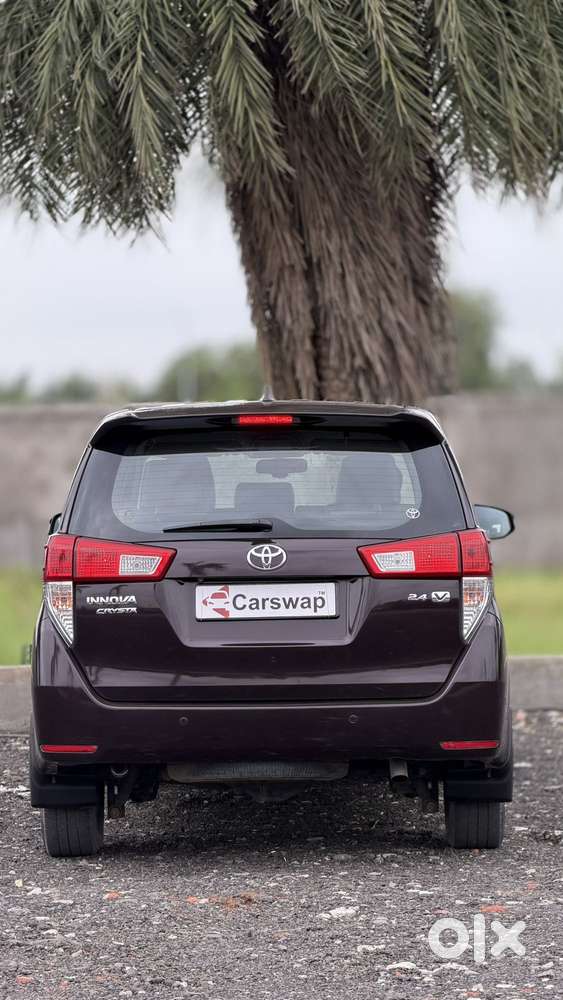 Toyota Innova Crysta 2.4 V 8 Str, 2016, Diesel