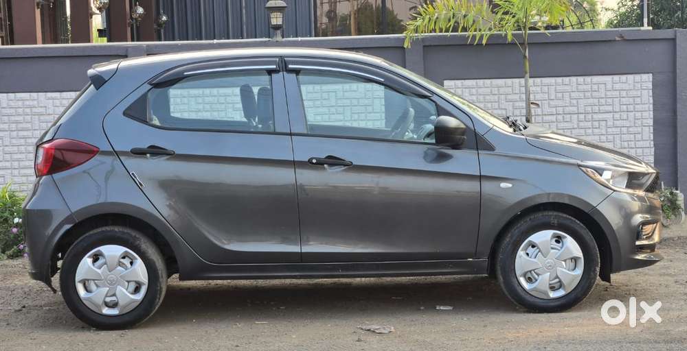 Tata Tiago Xe, 2023, Petrol